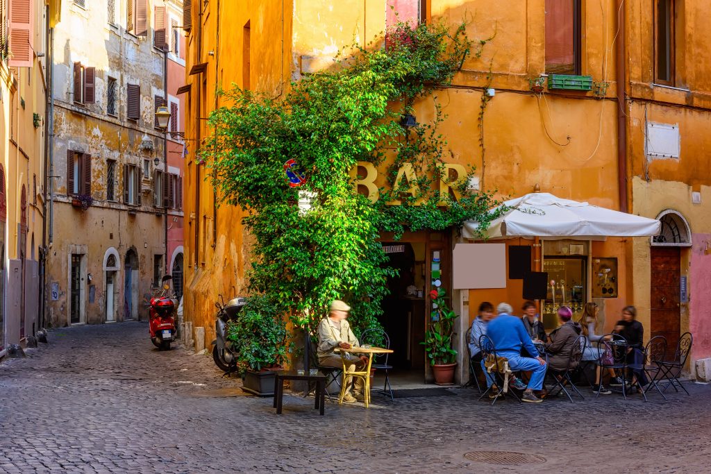  Gemütliche alte Straße in Trastevere in Rom.