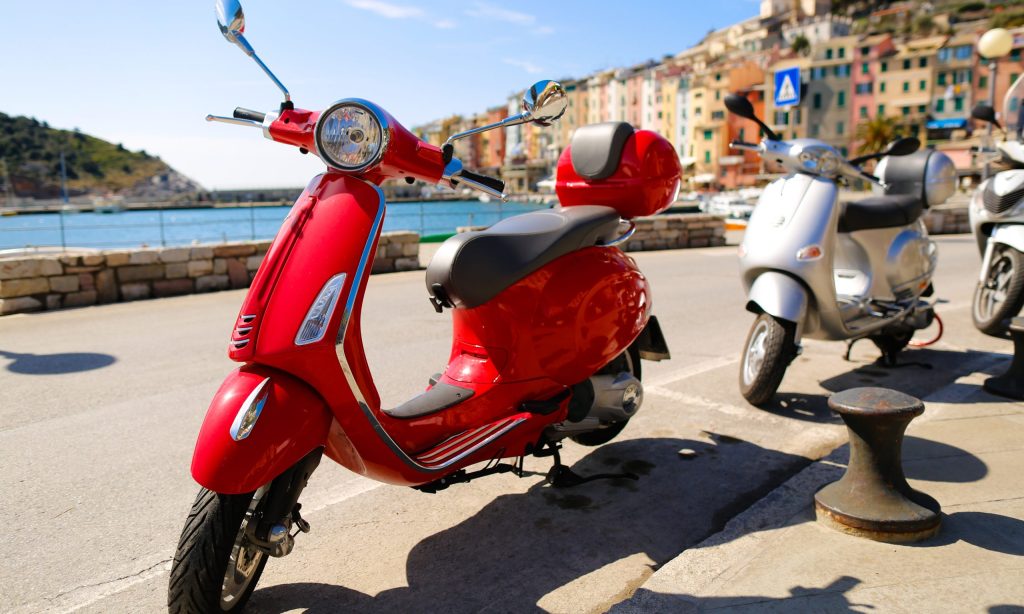 Vespa Tour in a beautiful coastal town in Italy