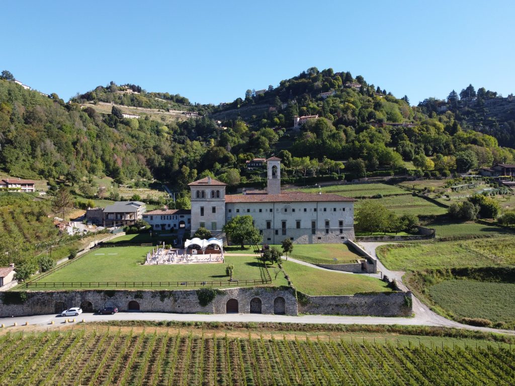 Monastery in Italy for Event, on the countryside.