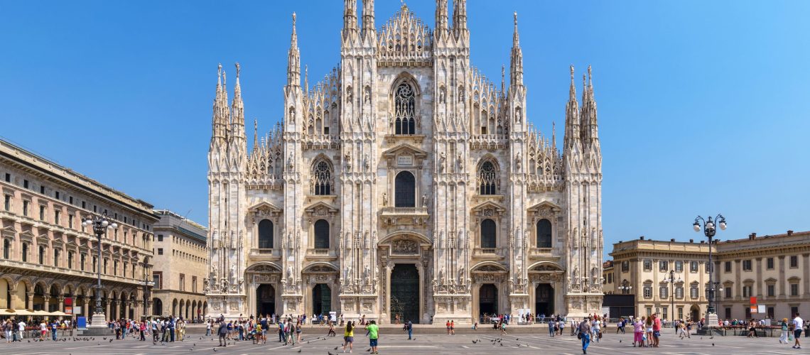 Arch-of-Peace-or-Arco-della-Pace-city-gate-in-the-centre-of-the-Old-Town-of-Milan-in-the-sunny-day-Lombardia-Italy_108500464-1-scaled-2.jpeg